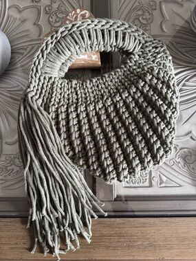 Bonito Bolso Handcrafted Crochet Fringe Shoulder Bag in Sage by Yvonne